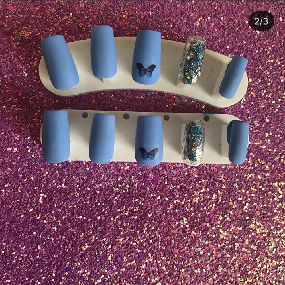 Butterfly nails - Picture 2 of 4